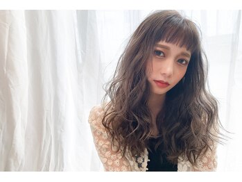 シュール センター南(SURREAL)の写真/【白髪=ネガティブ】の時代は終わりです!白髪を塗りつぶすより、活かしたカラーがイチオシです♪