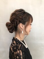 タカハシ ヘア アンド スパ(TAKAHASHI HAIR&SPA) 波ウェーブ、クラシカルシニヨン