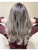 バレイヤージュ　ホワイトグレー　透け感