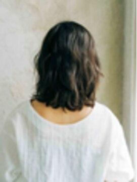アラワラブルー(arrawarra blue) 無造作ミディアムウェーブ/20代/30代/40代/50代/倉敷/白楽町