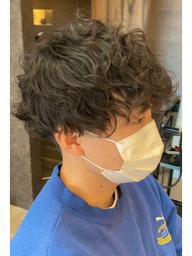 グータン(GOUTAN) 刈り上げマッシュ