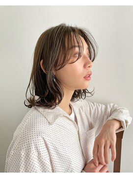 トレス(TRESS) くびれレイヤー 外ハネボブ ミディアムレイヤー