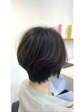 ヒストリア(HISTORIA) 大人ショートボブヘアー