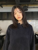 スタンド(STAND)&nbsp;レイヤーカット　ダークカラー　黒髪　ネビージュ