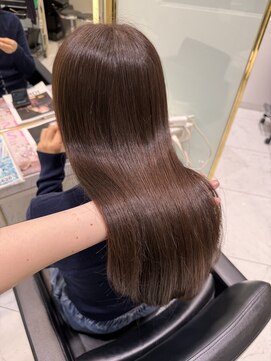 六本木美容室 白金店 大人垢抜け うる艶ブラウン