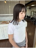 暗髪アッシュ/ぱつっとミディアム