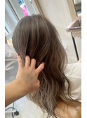 全頭ブリーチのナチュラルバレイヤージュ