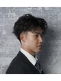 エース 中野(Ace) テーパーフェードとトップの髪は動きが出しやすいスタイル