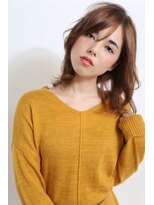 イソラブル(ISOLA-blu) 【大人ナチュラル】モノトーンベージュ×ゆるカール