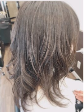 エンヴィー 町田(ENVY) ☆フンワリ抜け感ミディ☆