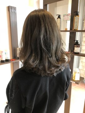 ブランシェ神領店 外国人風サファイアグレージュ☆《高橋》