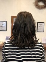 スガタ リフレクション(SUGATA reflection) 外ハネミディ