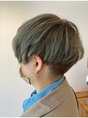大人可愛いハイトーンマッシュショート