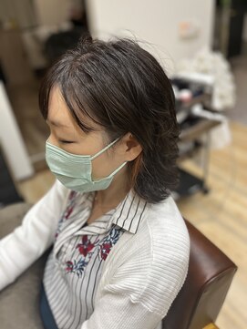 リブリス(Rebliss) 外はねパーマ×イヤリングカラー