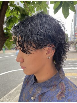 サロン ド ロイ(Salon de Roi) メンズウルフ波巻きパーマスパイラルパーマ刈り上げ六甲神戸三宮