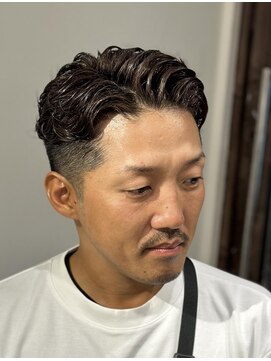 ドルクス 日本橋(Dorcus) 大人パーマ　茶髪　イケオジ　カッコいい髭