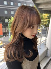 ヨシンモリ 重め前髪アッシュカラー艶髪スタイル韓国