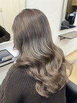 オーリーヘアー(Olliy hair) ブリーチあり トレンドカラー ___miho/細めハイライト/20代30代