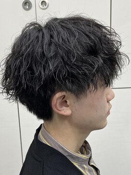 フイ 恵比寿(Hui) 波巻きパーマ/刈り上げマッシュ/緩めパーマ/重めヘア