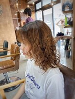 ロルド シェリ(Rold Cheri)&nbsp;【山本智文】外国人風スパイラルパーマレイヤーカット