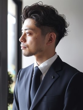 アルトリスト(Altruist Aging×HAIR&SPA) 刈り上げセンターパートリバースセンターパートニュアンスパーマ