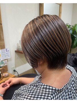 ステラバイケンジ(STELLA by KENJE) 脱白髪染めハイライト/白髪ぼかし藤沢/髪質改善ヘッドスパカット