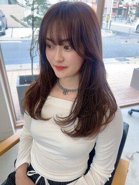 ヴィンスジオ 岐阜駅南(vince gio) レイヤーカット／艶カラー/顔まわりレイヤー