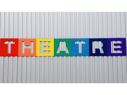 シアター(THEATRE)の写真