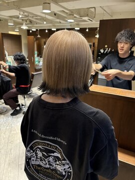 リー ヴィータ 上新庄(Lee Vita) エンドカラー/ホワイトベージュ/20代