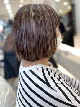 ザビー(THE B) 本八幡×ショートボブ×ハイライト