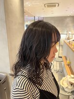 エル バイ ゼノン ビューティー(L by ZENON BEAUTY)&nbsp;スタイリング簡単！！黒髪×ロングパーマ