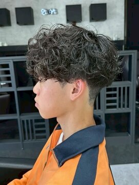 シャイン 大宮(SHINE) メンズカット/パーマ/ヘッドスパ/ブリーチ/眉毛/韓国/大宮/Men's