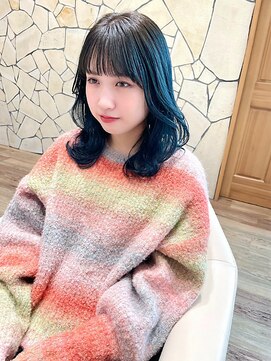 レイヤーカット/透明感グリーンアッシュ