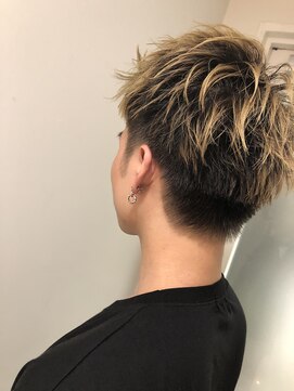 グランドライン(GRAND LINE) 《GRANDLINE松本祐太朗》18a/w 好感度ツーブロックグレージュ