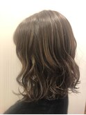 巻いて可愛いミディアムヘア