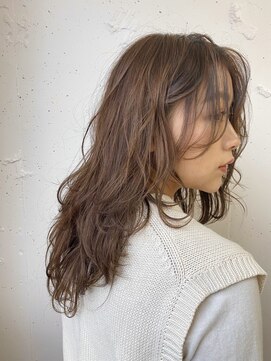 ヴェイン 渋谷(vain) 20代30代　ベージュカラーのロングレイヤー