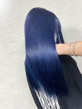 テイス 新宿(TACE) ブルーカラー[ネビージュ/黒髪/小顔/新宿]