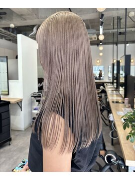 ジーニー 横浜(giinii) 透明感たっぷりグレージュカラー