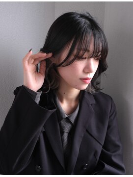 スリーアン(THREE ann.) 顔周りくびれレイヤースタイル