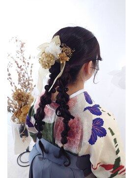 ブルームス アンジュ(Blooms Unge) 卒業式【ヘアセット、メイク、袴着付】