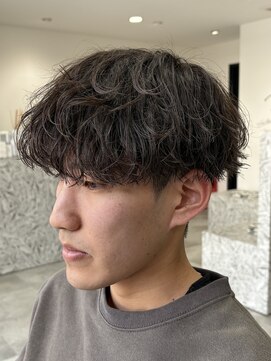 レボ 神宮寺店(Revo) 扱いやすく。しっかり動きを。波巻きスパイラルパーマ