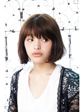 メルクマール(MERKMAL) シネマティックな大人フレンチボブ。