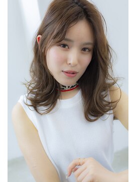 アコロン(acoron) 小顔_デザインカラー_厚めバング_ローライト_スリークボブ