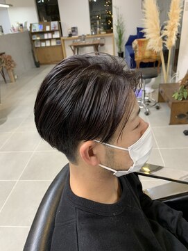 O ディープバイオレットセンターパート黒髪暗髪大人ツーブロック