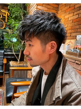 フォーコーナーズ(Four Corners) Fade × ツーブロックショート