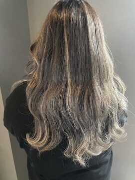 ライズ バイ レボ(RISE by REVO) 大人可愛い/ショコラアッシュ/ヘルシースタイル/ふんわりカール