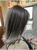 コントラストハイライト×グレージュ