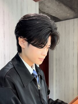 アクシー ヘアーアンドメイク(AXY HAIR&MAKE) 新宿センターパート韓国風縮毛矯正