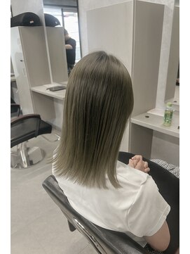 ネウィ 所沢(newi) 明るめオリーブカラー