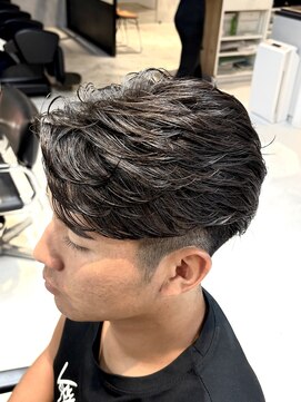 エリマ 調布(elima) 調布メンズ刈り上げフェザーショート20代フェザーパーマ